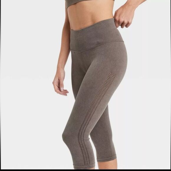 NWT- Joy Lab-high rise seamless cropped legging- brown- Size Small - Picture 2 of 14